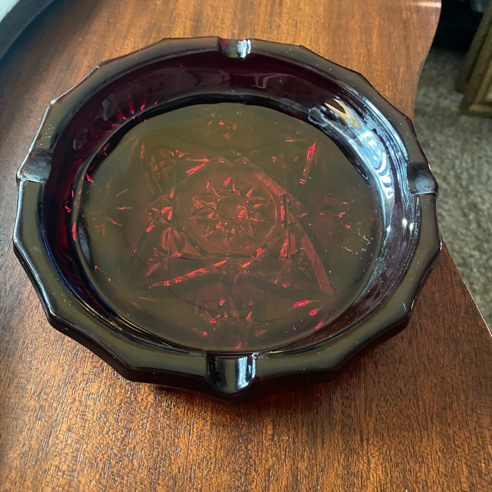 Vintage Anchor Hocking Deep Ruby Glass Cigar Ashtray. Great condition